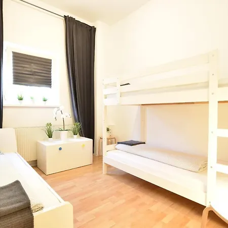 Big Place In Center With Parking Apartman