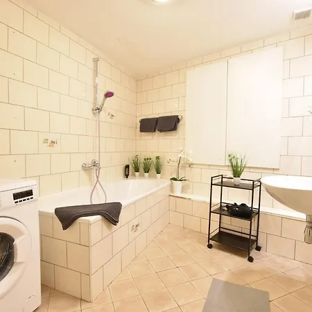 Appartement Big Place In Center With Parking *