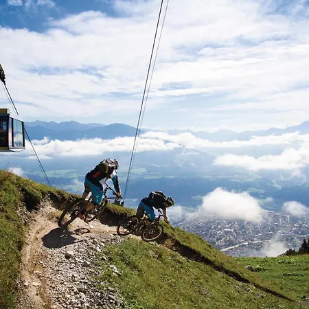 Big Place In Center With Parking *